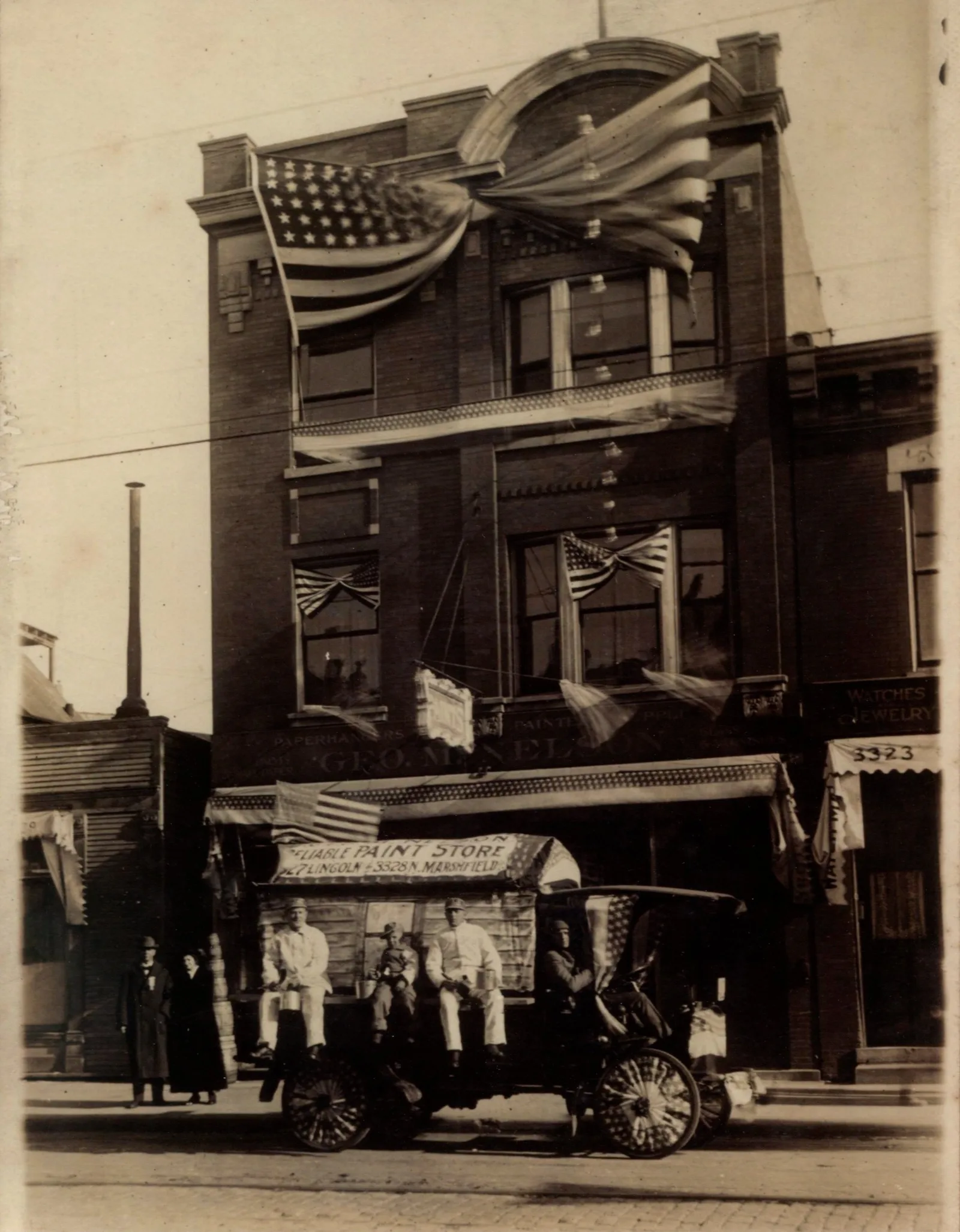 3327 North Lincoln Avenue prior to Dinkel’s Bakery